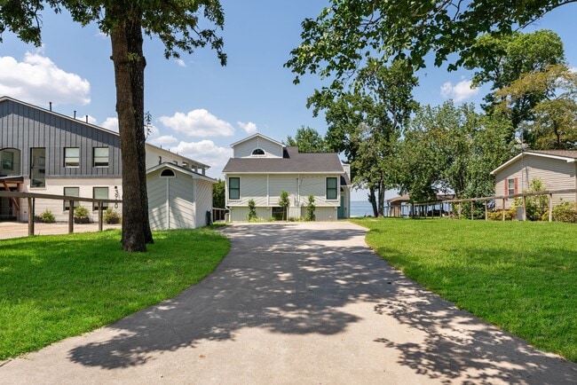 Photo - 3920 Brookhaven Dr