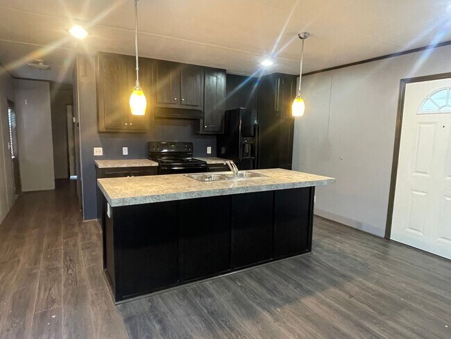 Photo - 3B/2B Mobile Home Available in Westlake