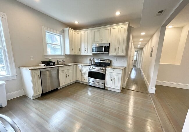 Photo - 201 E Cottage St Unit #2