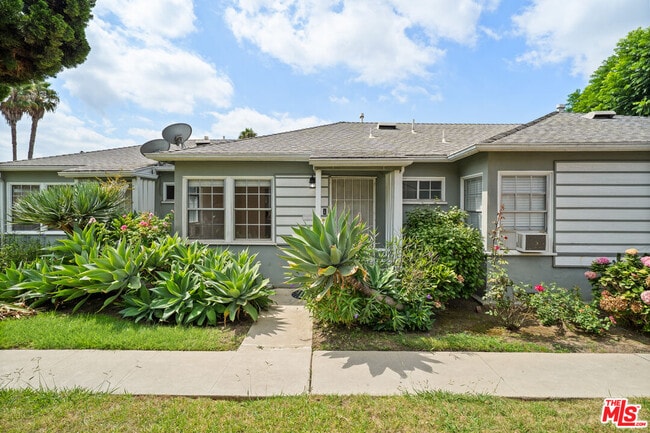 Building Photo - 7109 Flight Ave Rental