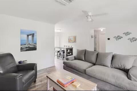 Photo - 1519 Treemont Ave