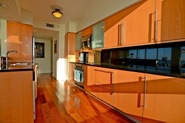 Photo - 6365 Collins Ave Unit 3908