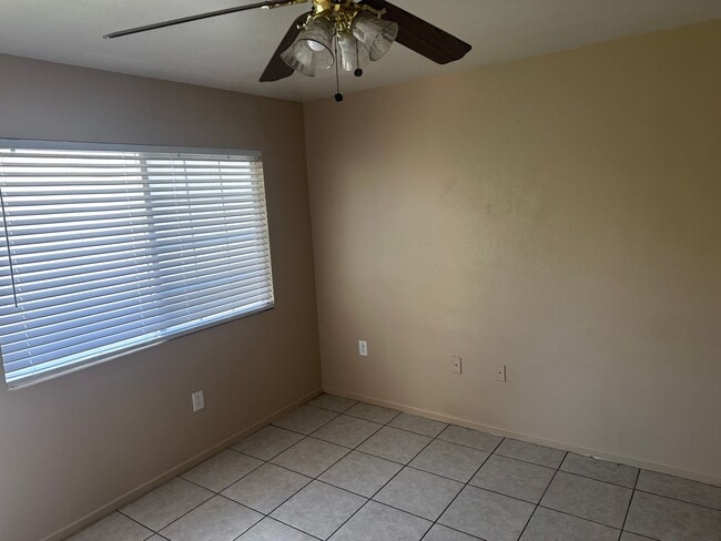 Photo - 306 Woodrow Ave Unit A