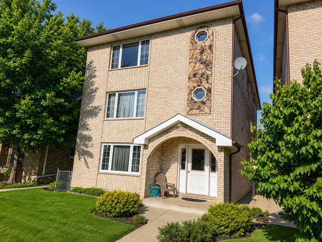 Building Photo - 2037 N 74th Ave Unit 3