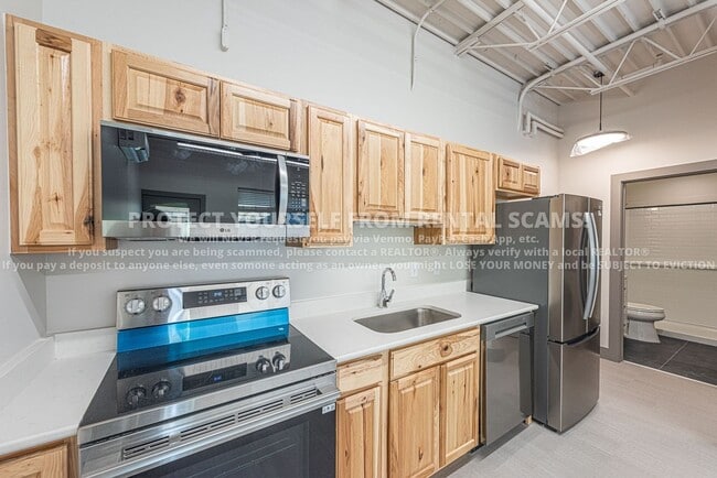 Photo - 85 W 15th St