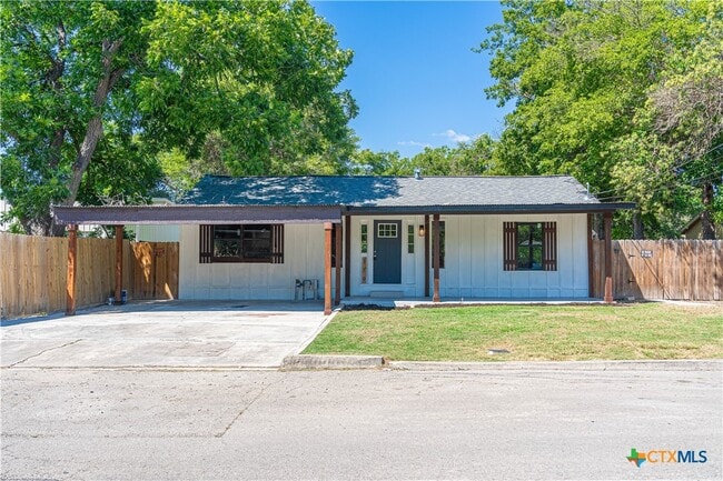 Photo - 159 S Hackberry Ave Casa