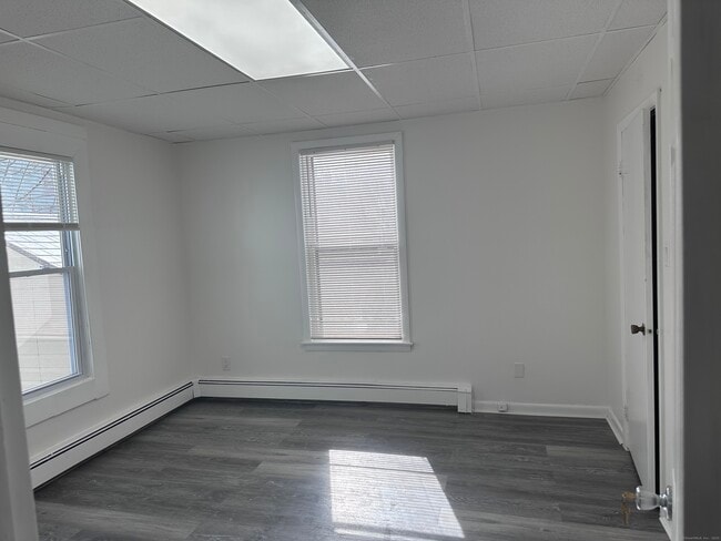 Photo - 68 Maltby St Unit 2