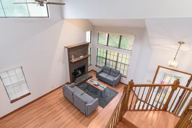 Photo - 1614 Mariah Way E