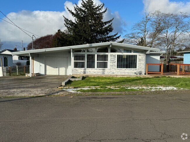 Building Photo - *** Coming Soon*** 3 Bedroom, 2 Bathroom H... Rental