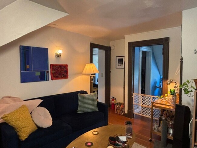 Photo - 427 6th St SE Unidad 4