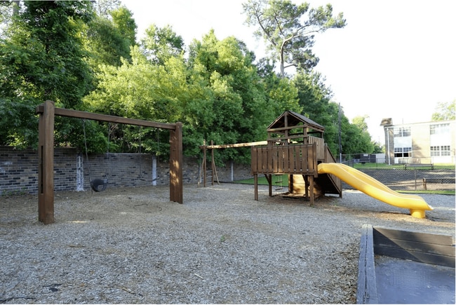 Photo - Bradley Square Apartments