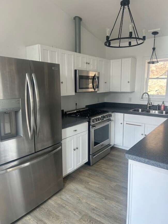 Photo - 1125 Henry Rd