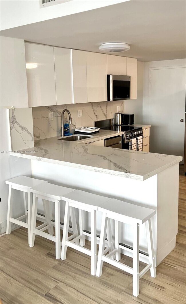 Photo - 801 Brickell Bay Dr Unidad 1469