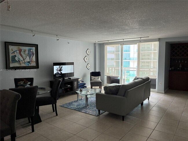 6917 Collins Ave Unit 1207
