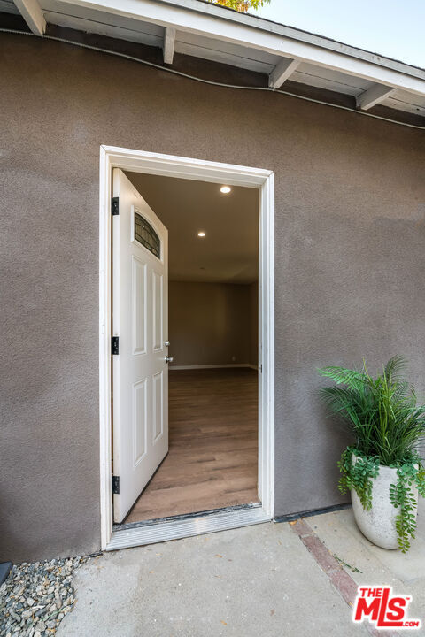 Building Photo - 841 Wilcox Ave Rental