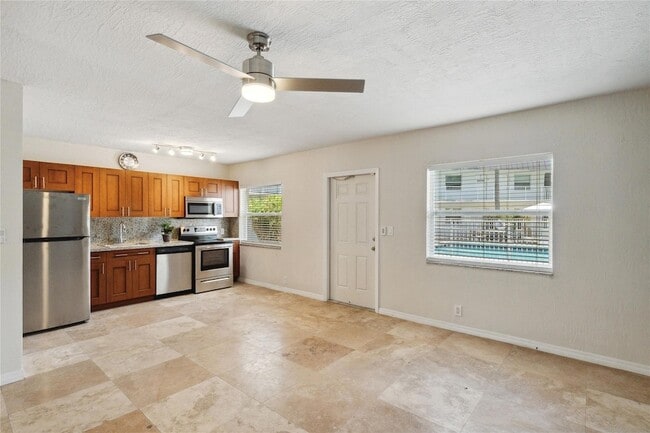 Photo - 1470 N Dixie Hwy Condo Unit 4