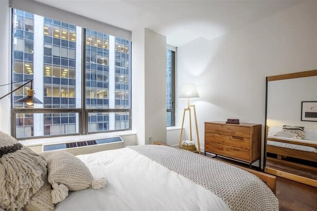 128 Water St Unit 2701