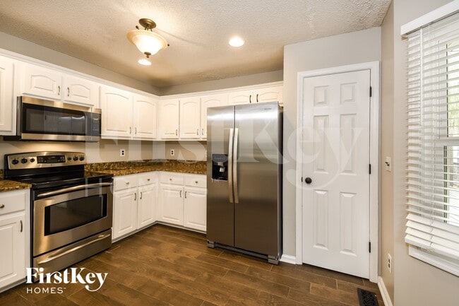 Photo - 1064 Whispering Woods Dr