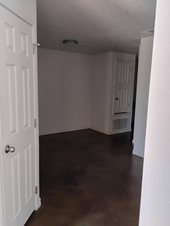 Photo - 102 1/2 Surrey Ln 200 B