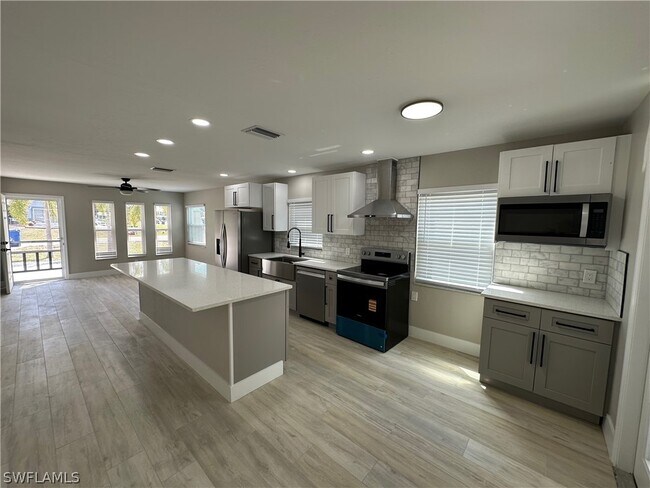 Photo - 9161 Seville Rd