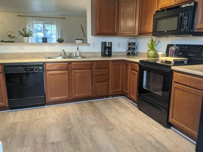 Photo - 77 Audubon Dr