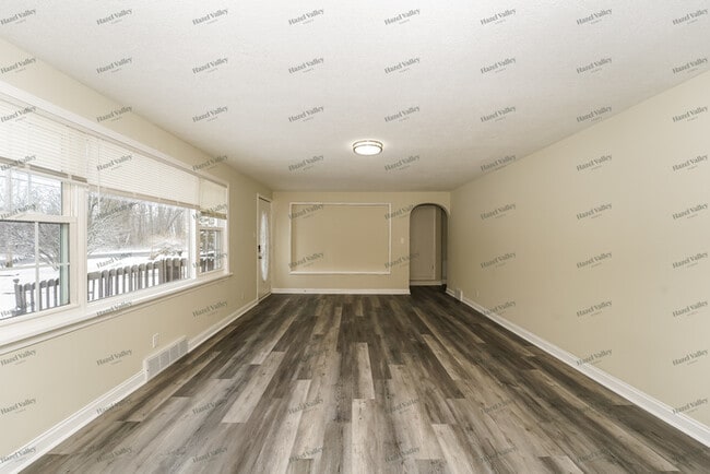 Photo - 3463 Cottage Grove Rd