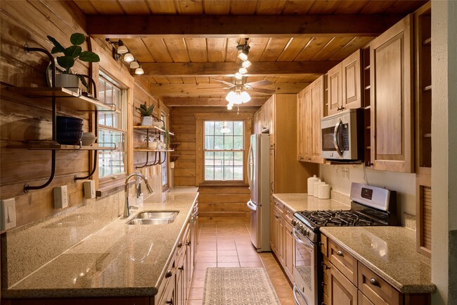 Photo - 18233 Country Pl Dr