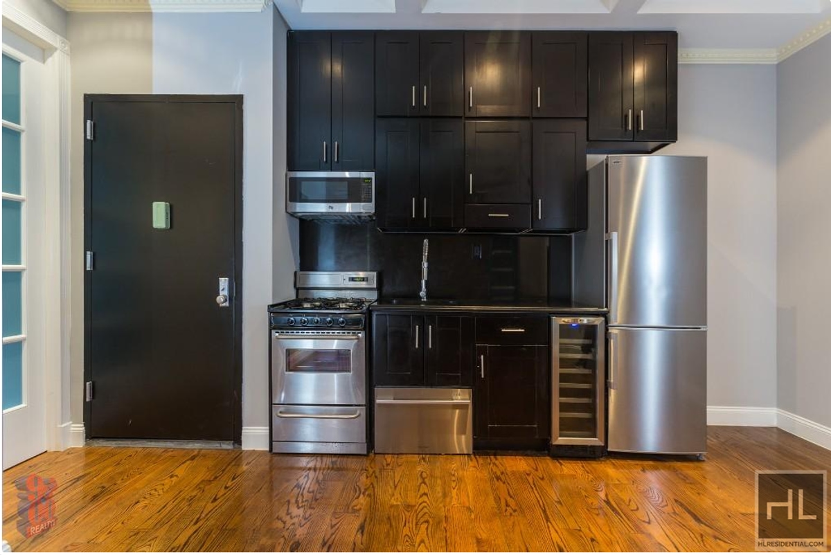 Photo - West 103rd Street Unidad 2R