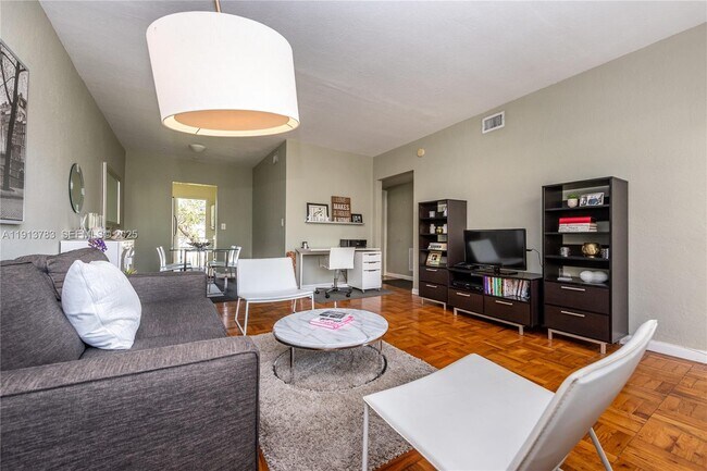 Photo - 350 S Shore Dr Unit 7