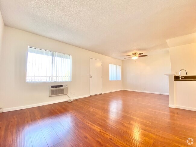Building Photo - 5011 Monte Vista St Unit 203 Rental