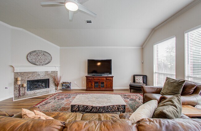 Photo - 17611 Emerald Garden Ln