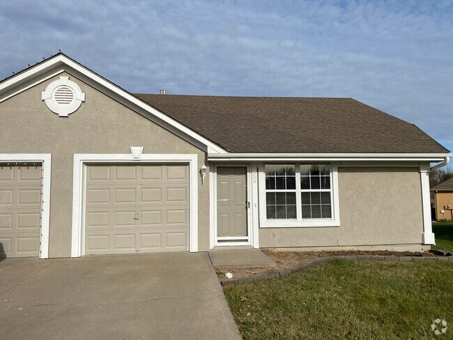 Building Photo - 220 SW Chartwell Cir Rental