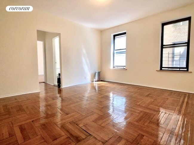 Building Photo - 560 Isham St Rental