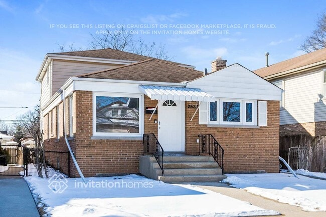 Photo - 2526 Maple St