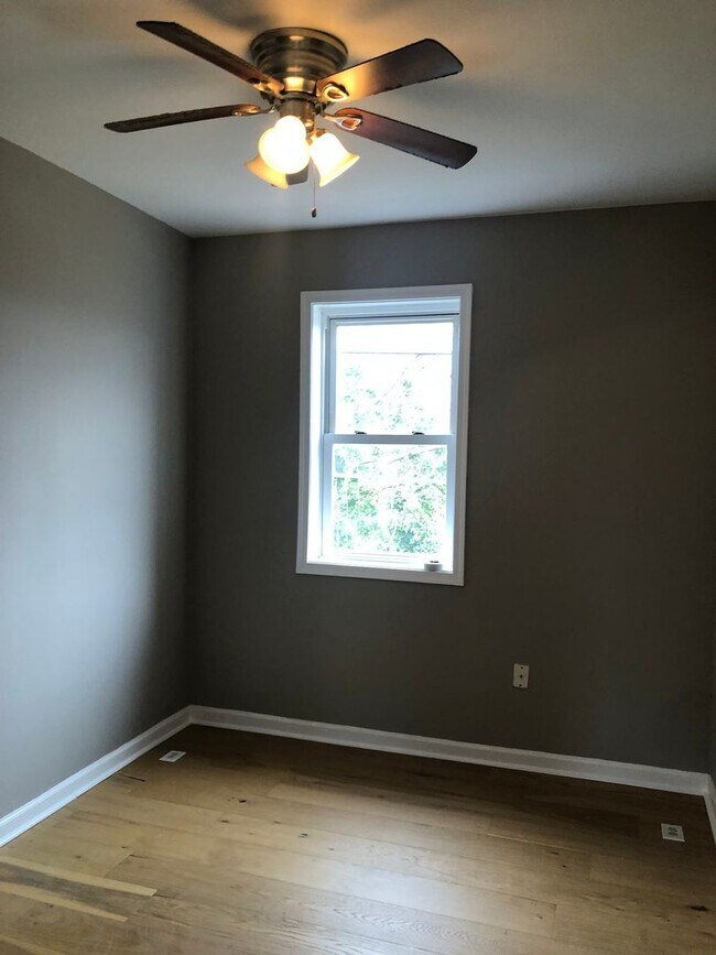 Photo - 3 Bedroom 2 Bathroom recently renovated townhouse in Baltimore Voucher Approved