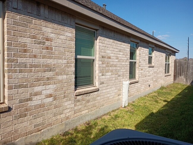 Photo - 5742 Pampus Prairie Rd