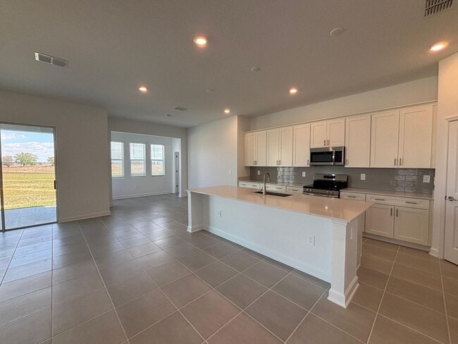 Photo - 5996 Shavasana Rd