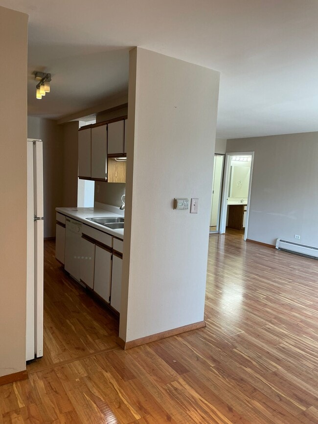 Photo - 1810 Hemlock Pl Unit 303