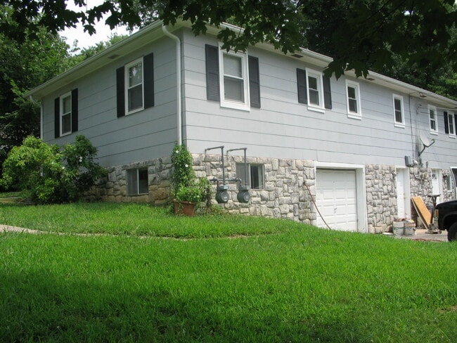 Building Photo - 4101 NE Winn Rd Rental