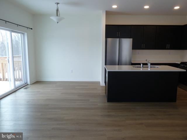 Photo - 860 Champions Dr