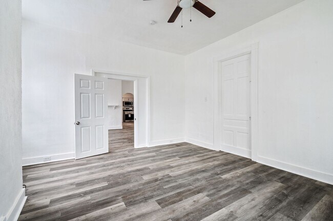 Photo - 2738 Glen Mawr St Unit #1