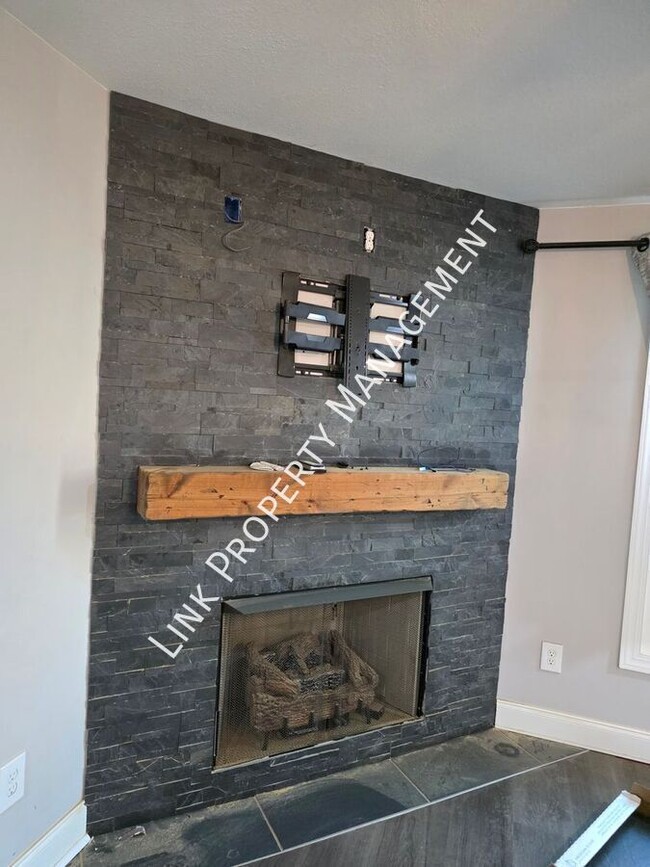 Photo - 8233 Harrison Bay Rd