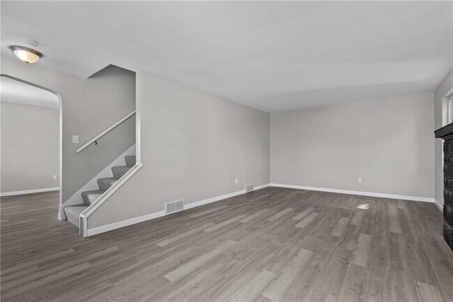 Photo - 2982 Kestner Ave