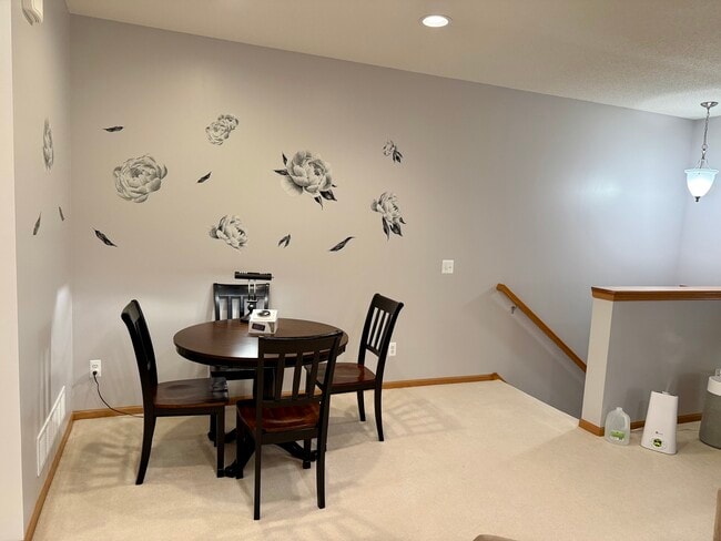 Photo - 2585 136th St W