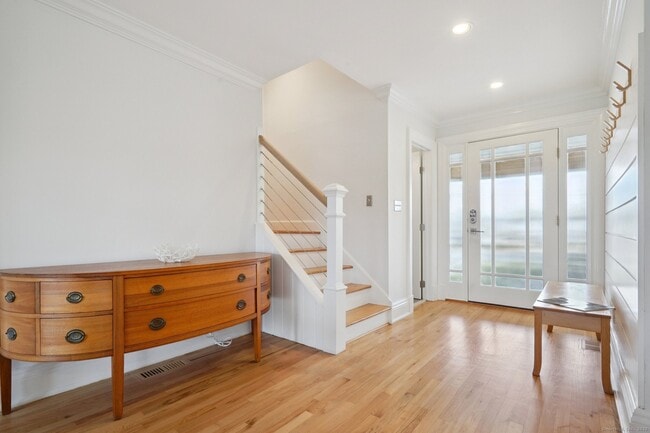 Photo - 656 Fairfield Beach Rd