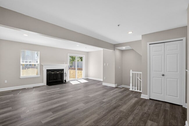 Photo - 2736 Albermarle Pl