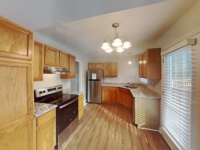Photo - 6 Creeks Edge Ct
