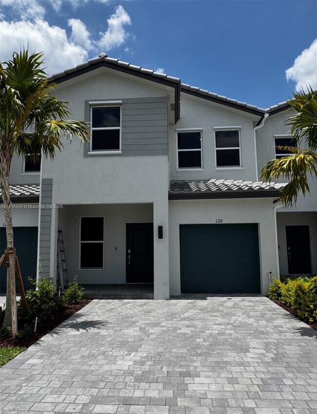 Photo - 120 SW 184th Way Casa Adosada