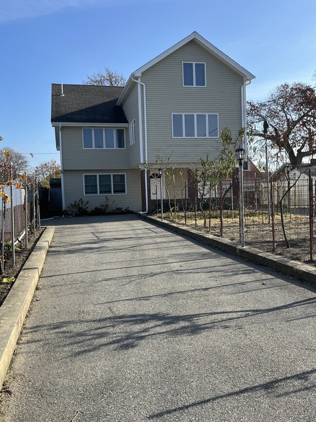 Photo - 54 Pleasant St
