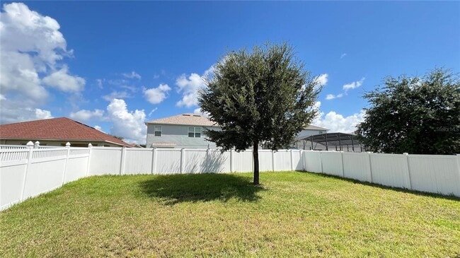 Photo - 3670 Maidencain St